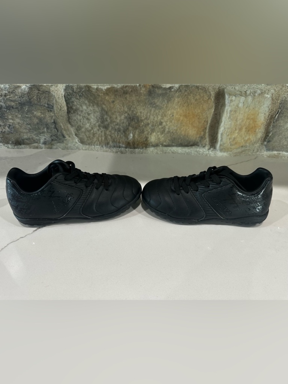 Brava Soccer Youth Turf Cleats Size 11 D Black